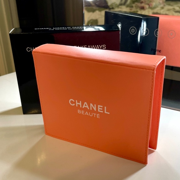 Chanel Peach Spring Makeup Bag - Picture 3 of 5